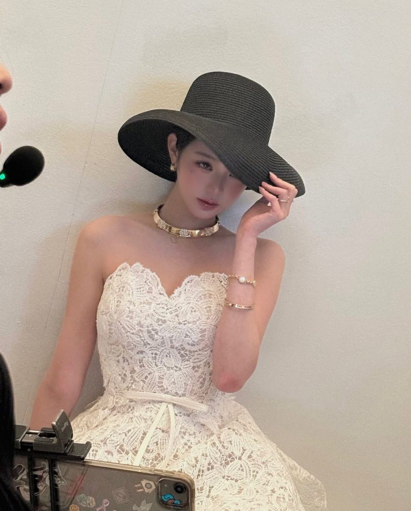 ปังมาก! ซุปตาร์สาวเนื้อหอม 9 เเบรนด์ดังรุมรัก