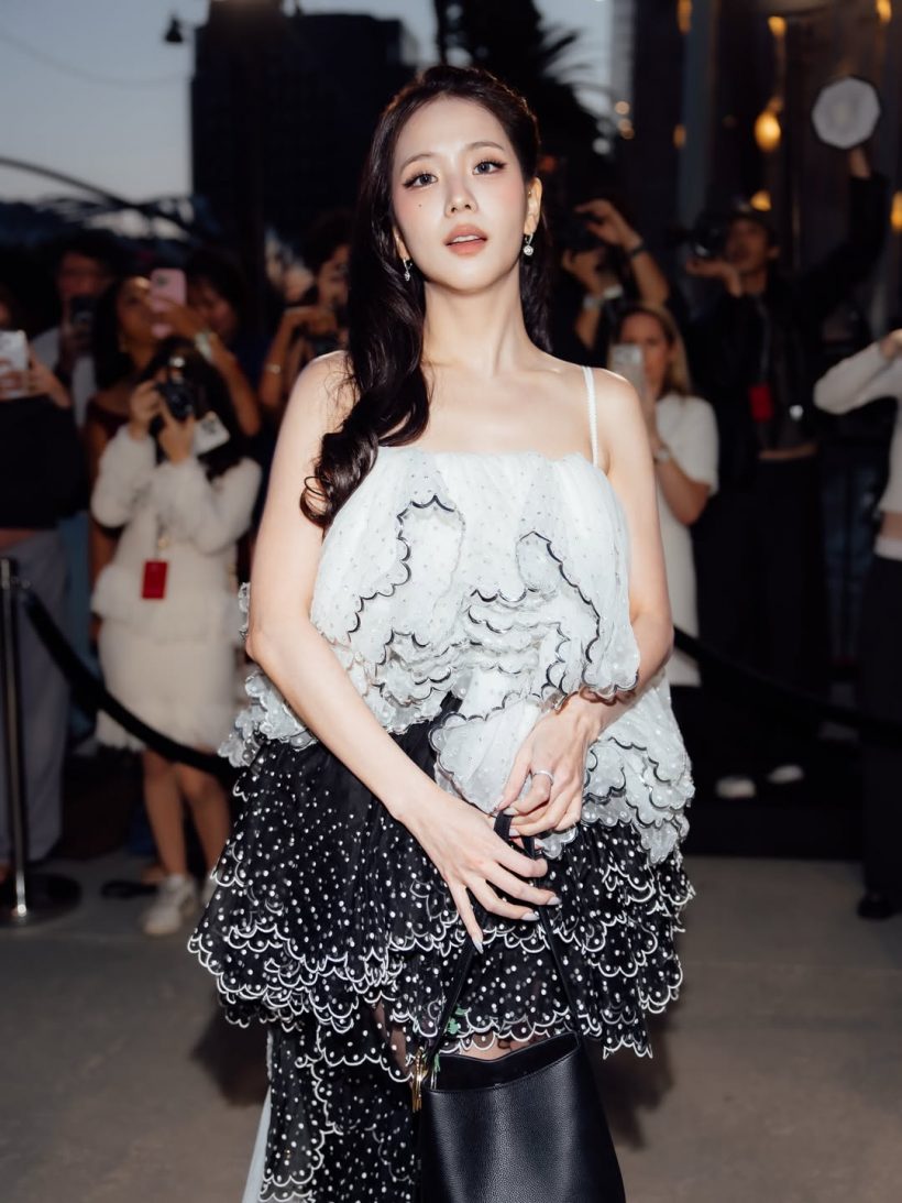 ลุคนี้ให้สิบไม่หัก! จีซู กับเมกอัพที่หลายคนบอกว่าเหมาะสุดๆ