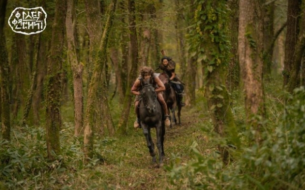 tvN ปล่อยภาพเซ็ตแรก ของ ซงจุงกิ กับบทบาทในซีรีส์ฟอร์มยักษ์เรื่องใหม่ “Arthdal Chronicles”