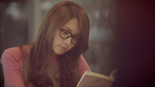 ยุนอา SNSD พร้อมโผล่ฟีเจอร์ MV เพลงเดบิ๊วท์แดนยุ่น ‘Replay’ ของ SHINee