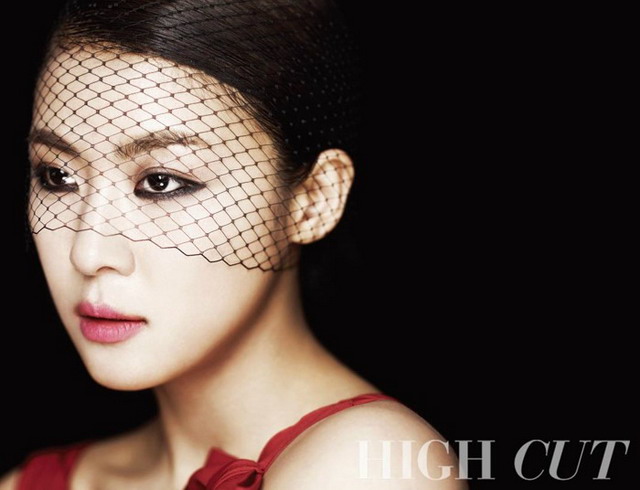 Ha Ji Won – High Cut Magazine