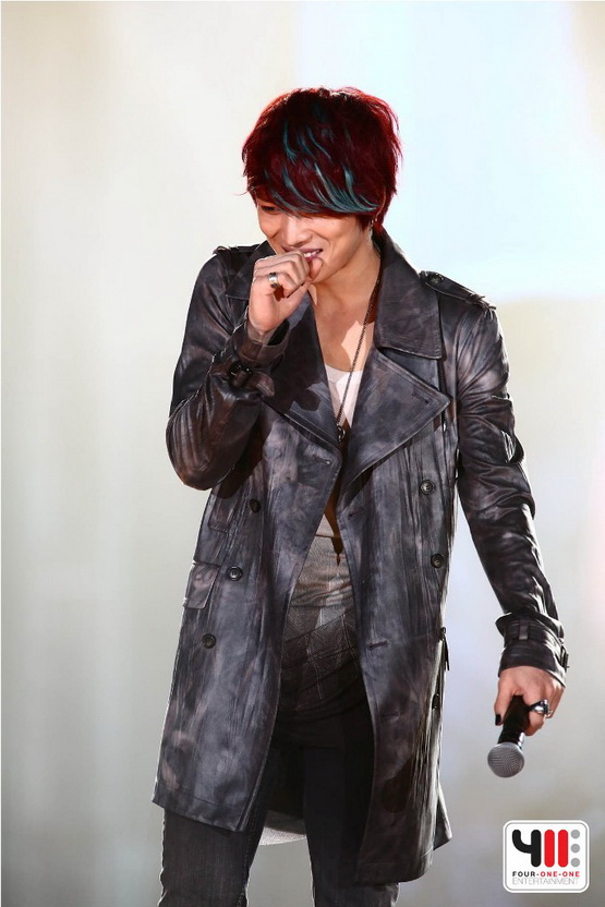 คิมแจจุง มาตามสัญญาร้องเต้นแบบจัดเต็ม ใน Kim Jaejoong 2013 Mini Concert & Fan Meeting in Thailand