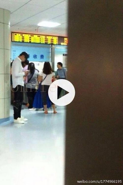 พบ คริส EXO ครั้งแรก ที่ โรงพยาบาล ในจีน หลังฟ้องร้อง ต้นสังกัด 