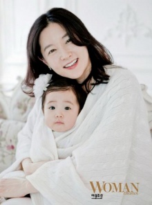 คุณแม่แดจังกึม(อี ยองเอ)และลูกแฝดชาย-หญิง น่ารักมาก