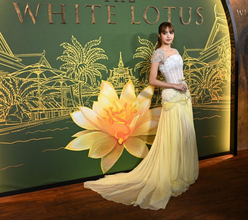 จับใจฮอลลีวูด! ลิซ่า ฟาดลุคสวยที่งานเปิดตัว White Lotus 3