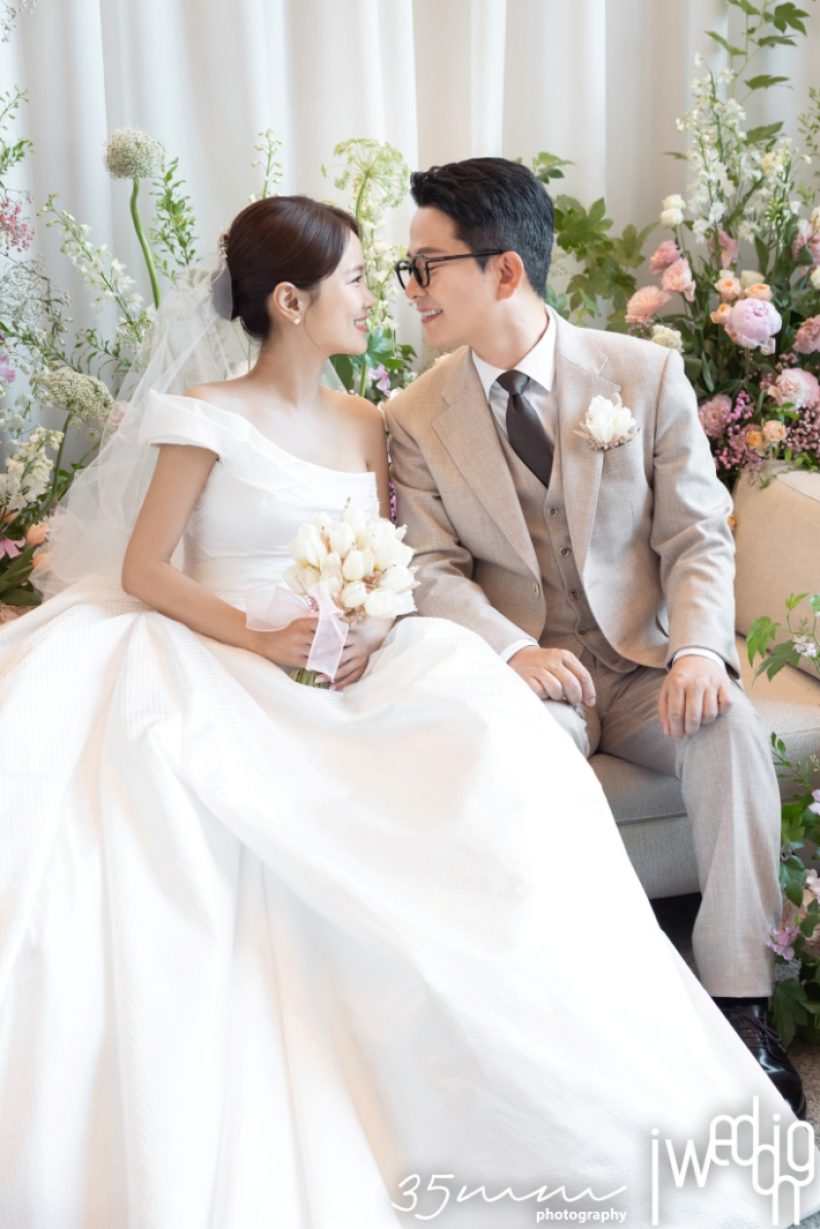 คู่รักสายฮาวิวาห์สุดยิ่งใหญ่ เชิญเเขกร่วมงานนับพันคน!