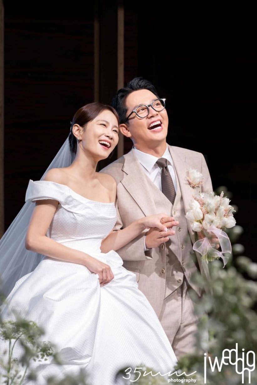 คู่รักสายฮาวิวาห์สุดยิ่งใหญ่ เชิญเเขกร่วมงานนับพันคน!