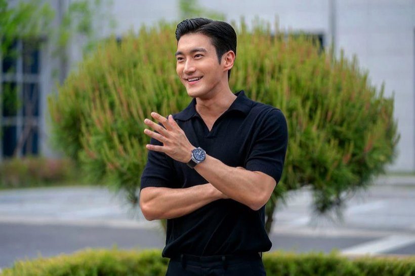 รูปหล่อพ่อรวย! ซุปตาร์หนุ่ม ที่เเท้คือทายาทเศรษฐีตระกูลดัง