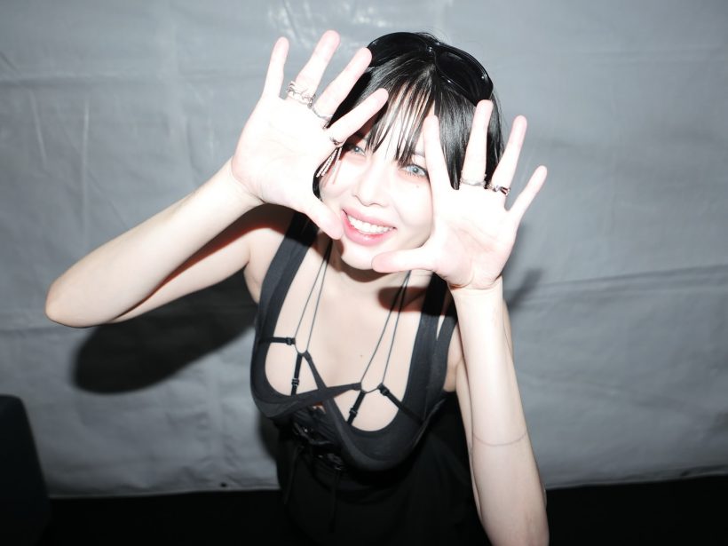 แฟนห่วงหนัก!นักร้องสาวเป็นลมกลางเวที คาดพิษลดน้ำหนัก!