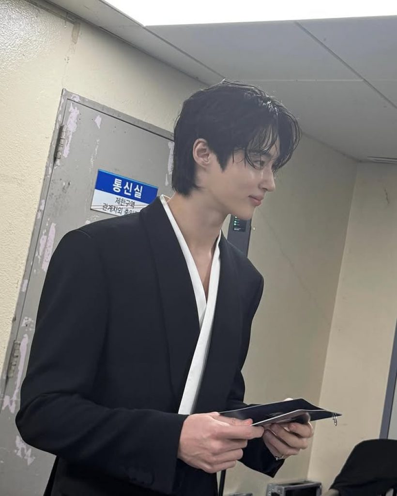 พระเอกสุดหล่อ ตอบไวแสง ไม่มีแฟนครับ