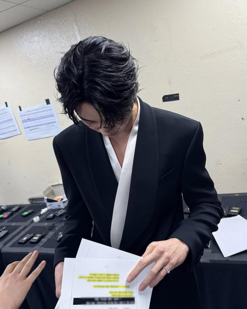 พระเอกสุดหล่อ ตอบไวแสง ไม่มีแฟนครับ