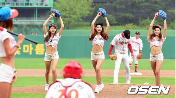 รวมช็อตเด็ดจากขอบสนามลีกเบสบอลเกาหลีใต้ น่ารักสดใส