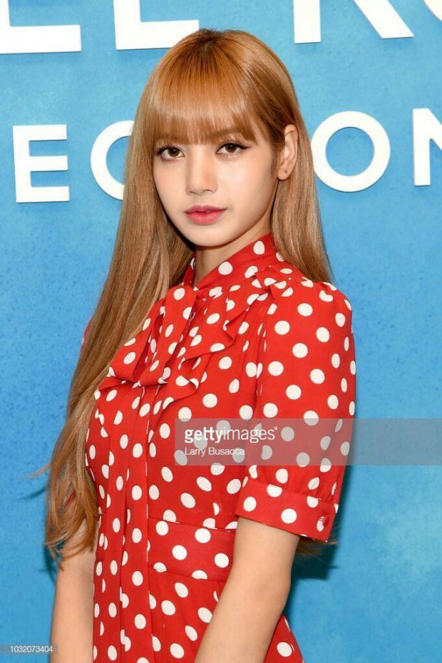 ส่องราคาชุด “ลิซ่า” BLACKPINK ร่วมงาน MichaelKors ที่นิวยอร์กแฟชั่นวีค (คลิป)