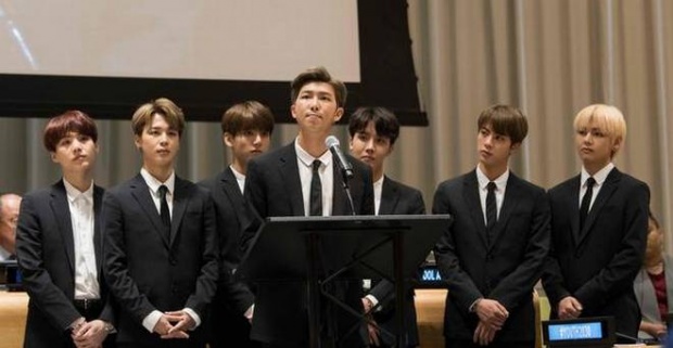 “BTS” บอยแบรนด์วงแรกขึ้นประชุมสมัชชาเวที UN กล่าวสุนทรพจน์เพื่อเยาวชนทั่วโลก! (คลิปซับไทย)