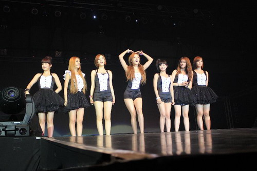 T-ARA 1st Lovey Dovey Roly Poly Livein Bangkok