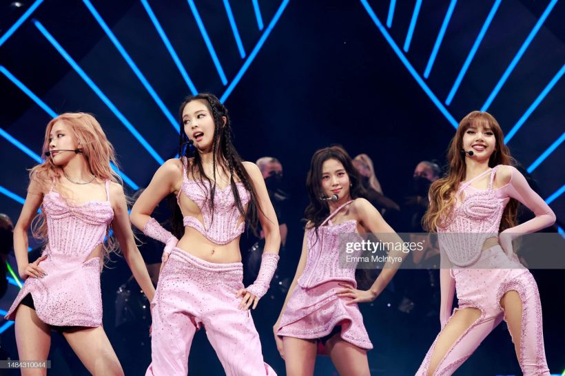  แฟนทั่วโลกประทับใจ BLACKPINK เสิร์ฟความมันส์ในCoachellaแรงไม่มีแผ่ว