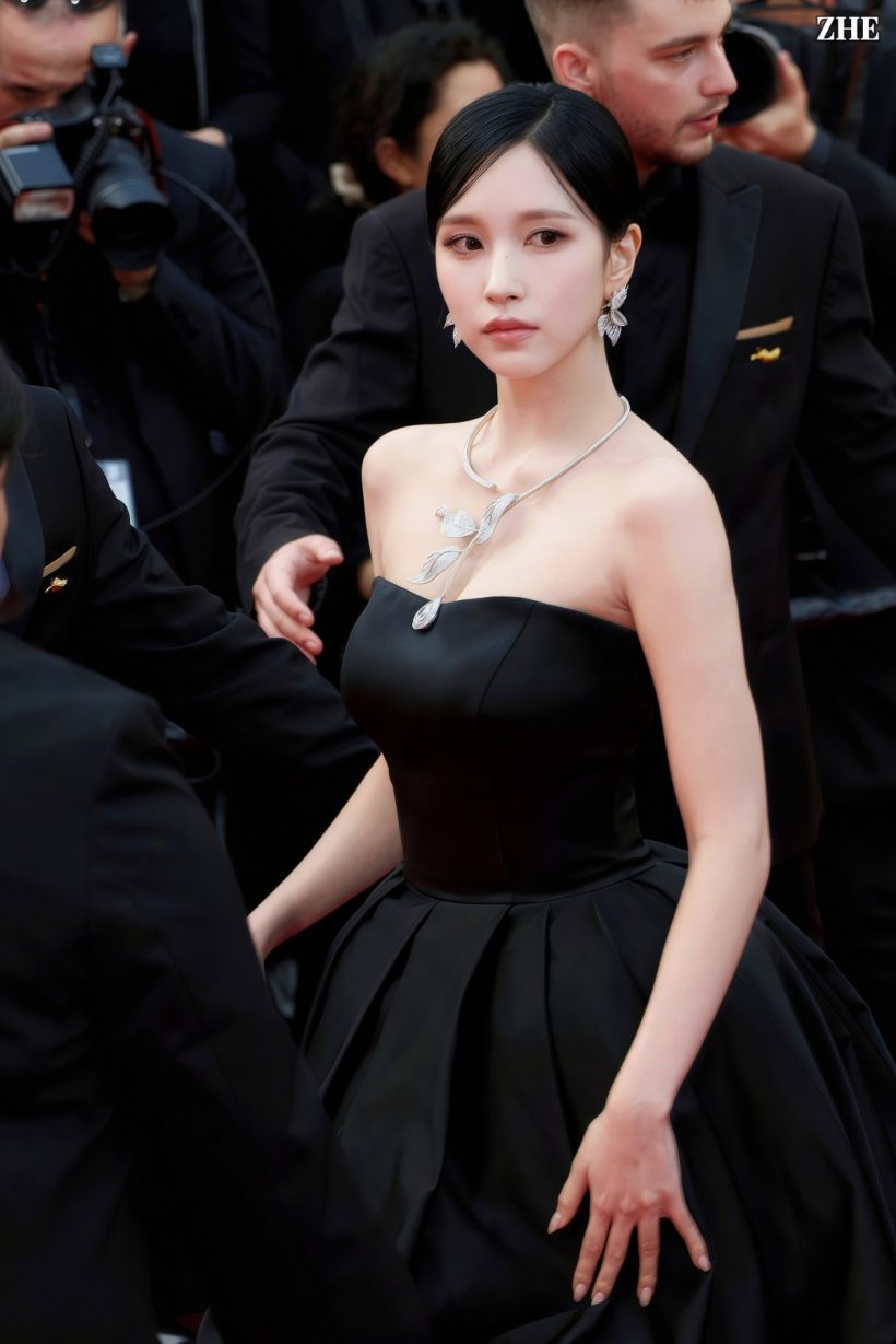 ชาวเน็ตกดWOW! นักร้องสาวคนดัง สวยสะกดแบบโคตรจึ้ง!บนพรมแดงคานส์