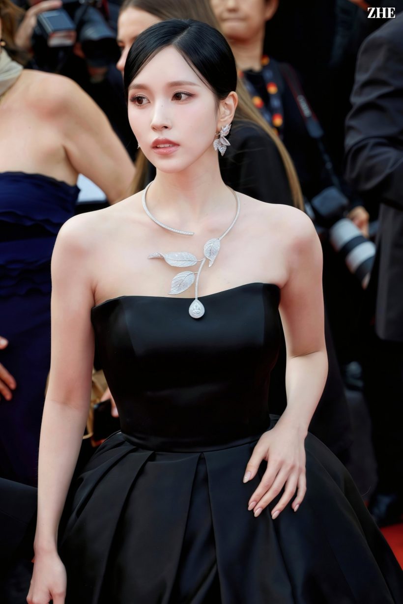 ชาวเน็ตกดWOW! นักร้องสาวคนดัง สวยสะกดแบบโคตรจึ้ง!บนพรมแดงคานส์