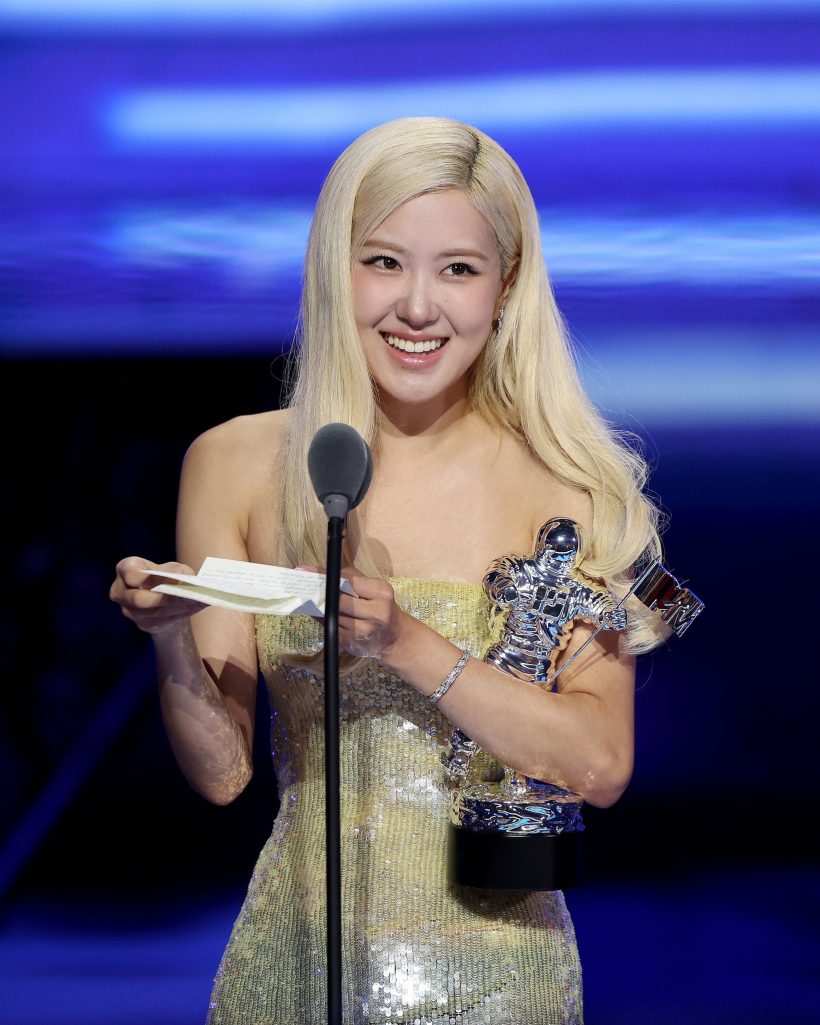 โรเซ่ - ลิซ่า สร้างประวัติศาสตร์ กวาดรางวัลใหญ่เวที VMAs 2025