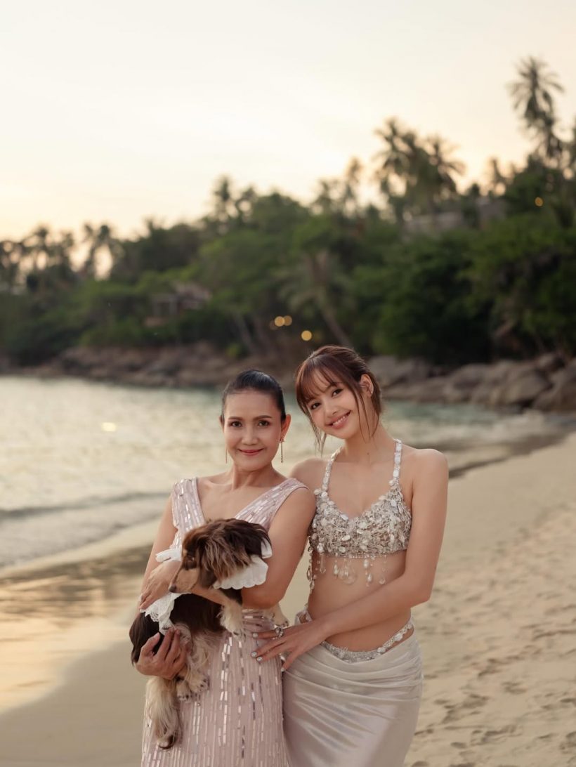 คุณแม่ลิซ่า โพสต์ถึงลูกสาว แต่หลุดโฟกัสช็อตนี้เต็มๆ