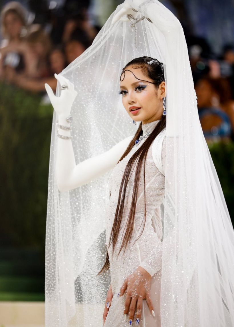 ลิซ่า กวาดมูลค่าสื่อมหาศาลกลายเป็น NO.1 Met Gala 2026