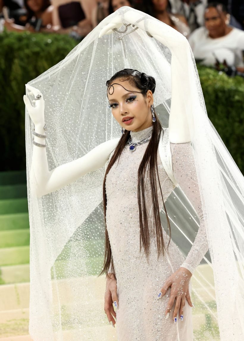 ลิซ่า กวาดมูลค่าสื่อมหาศาลกลายเป็น NO.1 Met Gala 2026