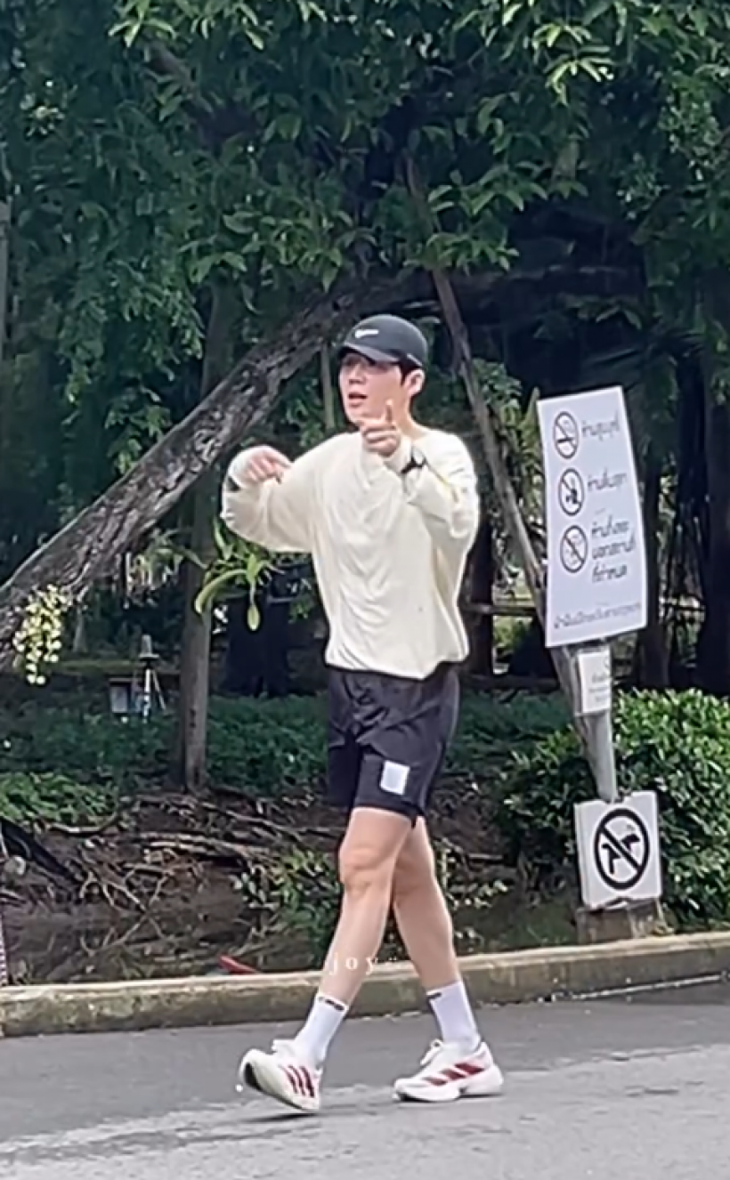 เจอเเบบไม่ตั้งตัว พระเอกดังโผล่สวนลุม ตัวจริงหล่อมาก