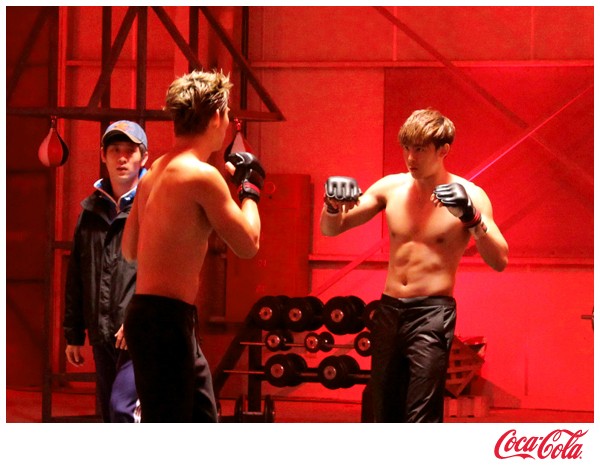 เบื้องหลัง!! Nick Khun and Taecyeon – Coca Cola Zero