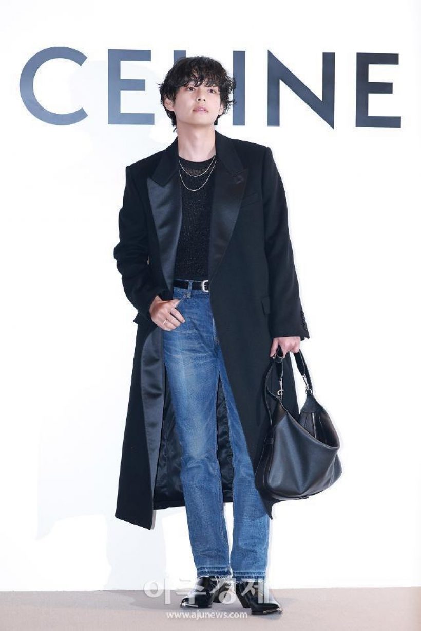 วี BTS สร้างตำนาน ชุด-กระเป๋า ขายหมดเกลี้ยง หลังปรากฎตัวที่งาน Celine 