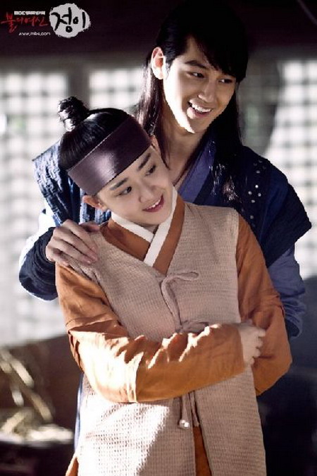 "มุนกึนยอง" ตั้งท้องกับ "คิมบอม"