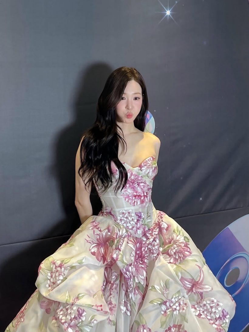 ทิฟฟานี่ สาดออร่าเจ้าสาวฟุ้ง! หลุดโฟกัสแหวนบนมือซ้าย