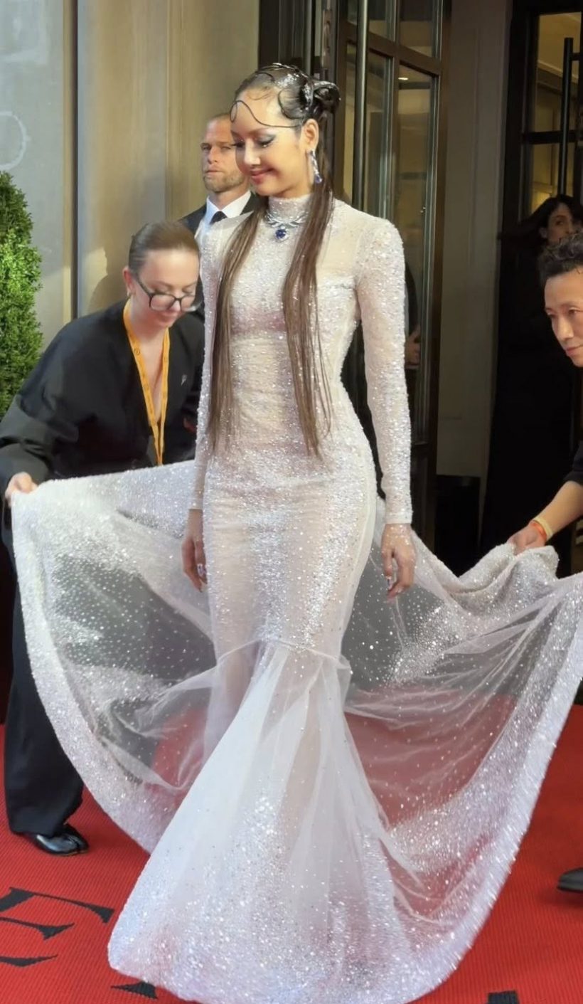 ลิซ่า มาเหนือ! โผล่ Met Gala ลุคนี้ถูกจับจ้องทั้งงาน