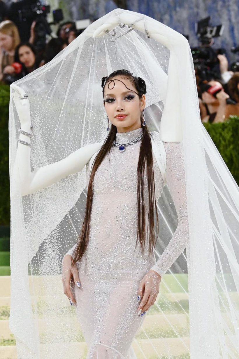 ลิซ่า มาเหนือ! โผล่ Met Gala ลุคนี้ถูกจับจ้องทั้งงาน
