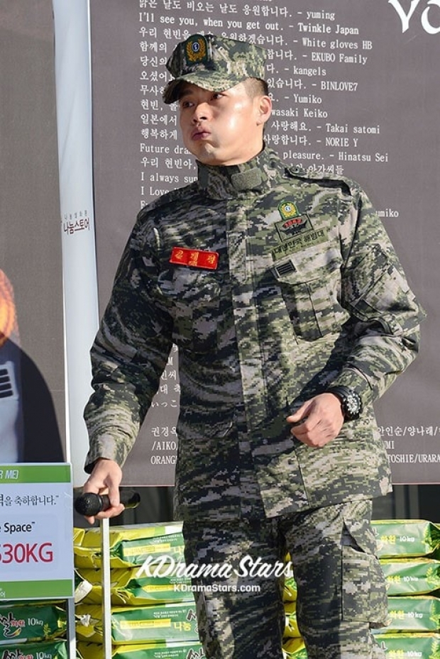 ฮือฮา! ภาพของ ฮยอนบิน ในชุดทหารเมื่อ 8ก่อนปี กำลังได้รับความสนใจ