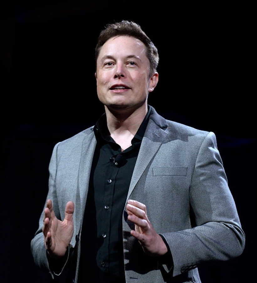 เเฟนๆเกิร์ลกรุ๊ปวงดังขอให้ Elon Muskช่วยเหลือ หลังต้นสังกัดเจอวิกฤตการเงิน