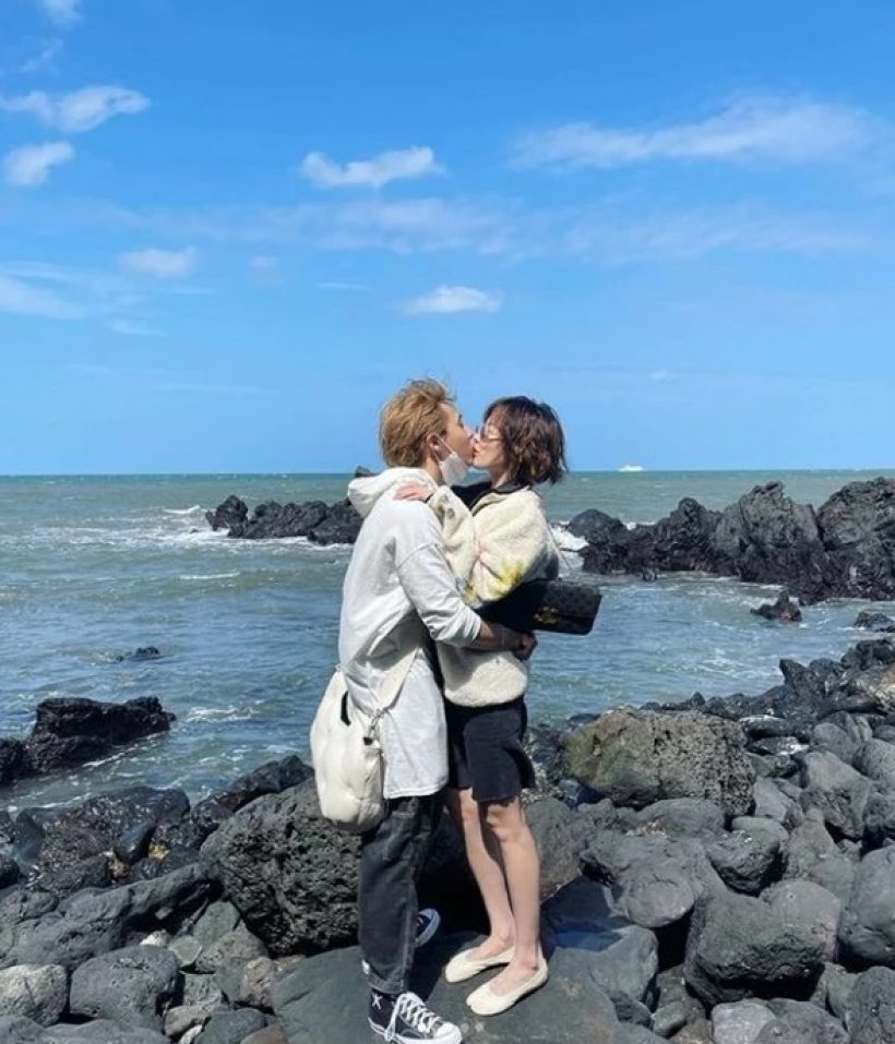  แอบส่องคู่รักคนดัง จูจุ๊บกันในทริปเที่ยวทะเลหวานฉ่ำ