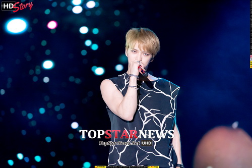 JYJ จัดคอนเสิร์ตกลางกังนัมพร้อมแฟนคลับร่วมกรี้ดกว่า 5 หมื่นคน