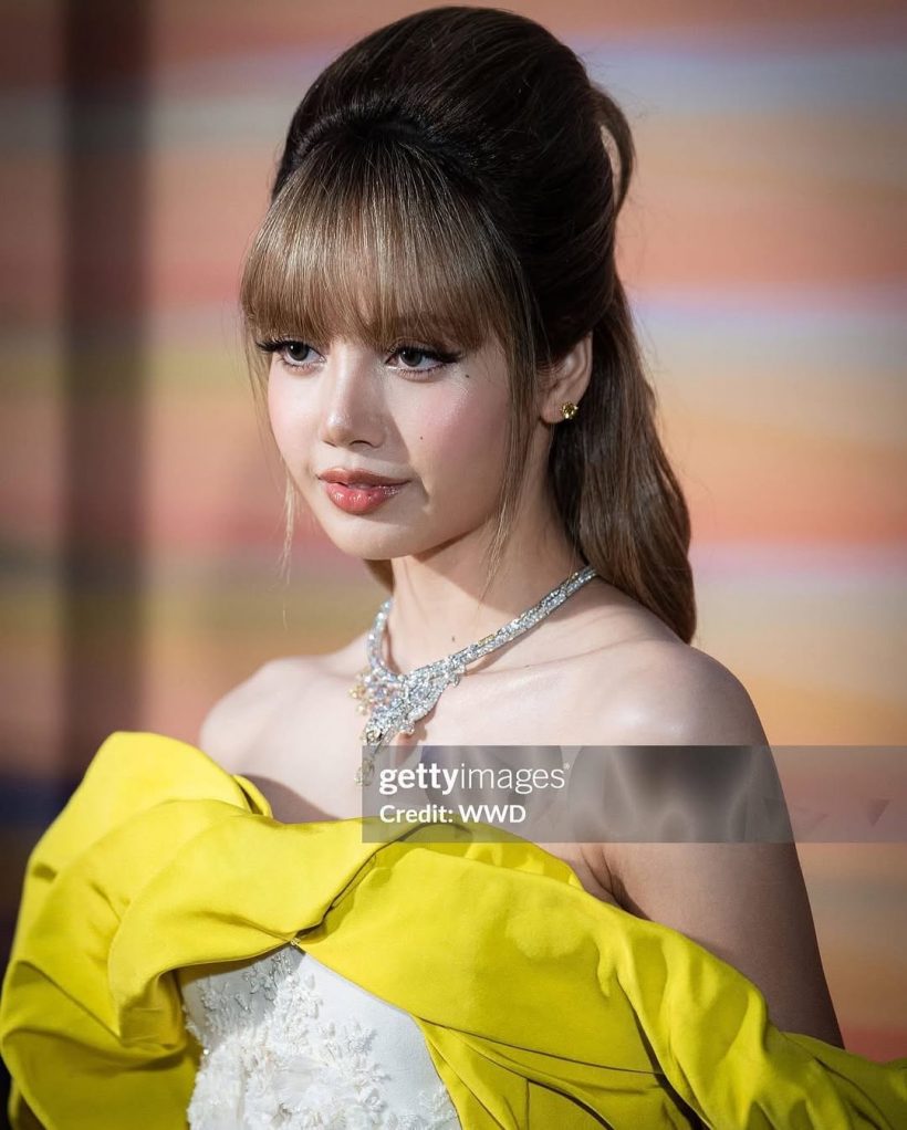 สะเทือนอิตาลี! ลิซ่า นำทีมดาราระดับโลก เฉิดฉายกลางงานหรู