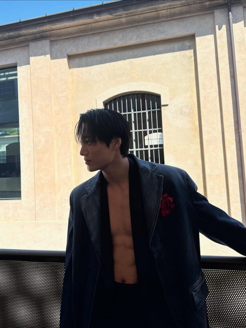 kai EXO นั่งปูเสื่อจกข้าวเหนียว กินส้มตำกับ เซียนหรั่ง แซ่บคัก!