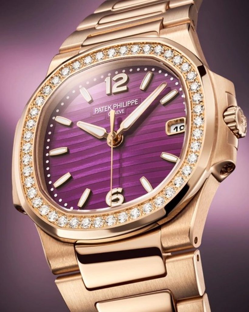 ลิซ่า นั่งกินมื้อเย็นง่ายๆ เเต่รู้ราคานาฬิกาเเล้วต้องร้องกรี๊ด!