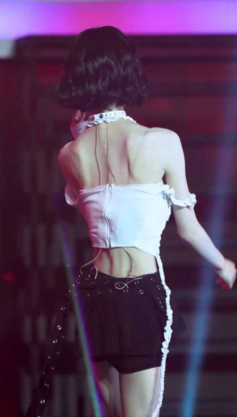 เกิดอะไรขึ้น? ศิลปินสาวผอมไวผิดปกติ เธอป่วยหรือเปล่า