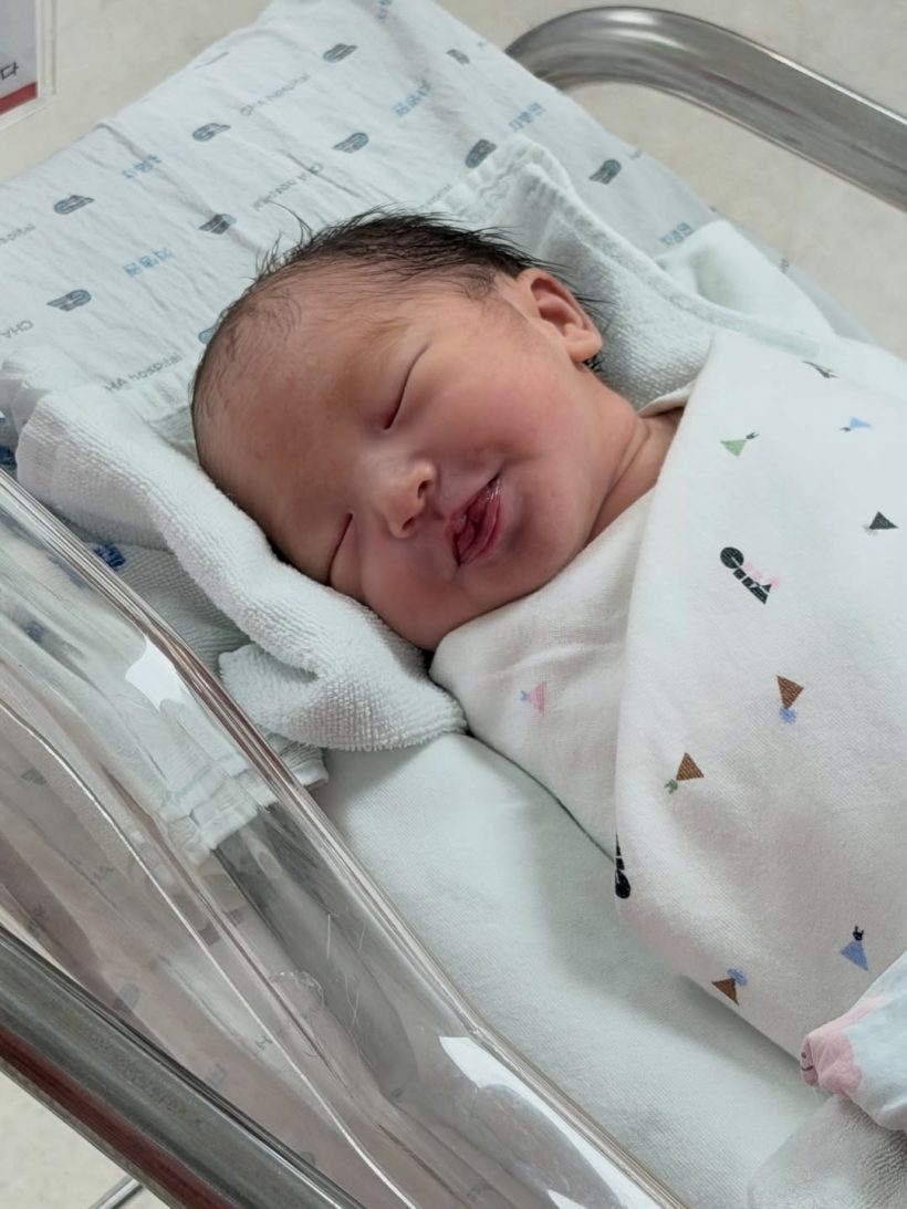 ดาราสาวคลอดลูกคนเเรก ตื่นเต้นเป็นคุณเเม่ป้ายเเดงเเล้ว