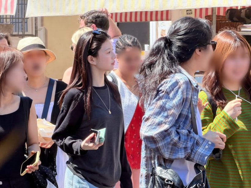 หลุดภาพนางเอกดังโผล่เที่ยวยุโรป! ลุคชิลล์ๆ แต่สวยออร่าพุ่ง