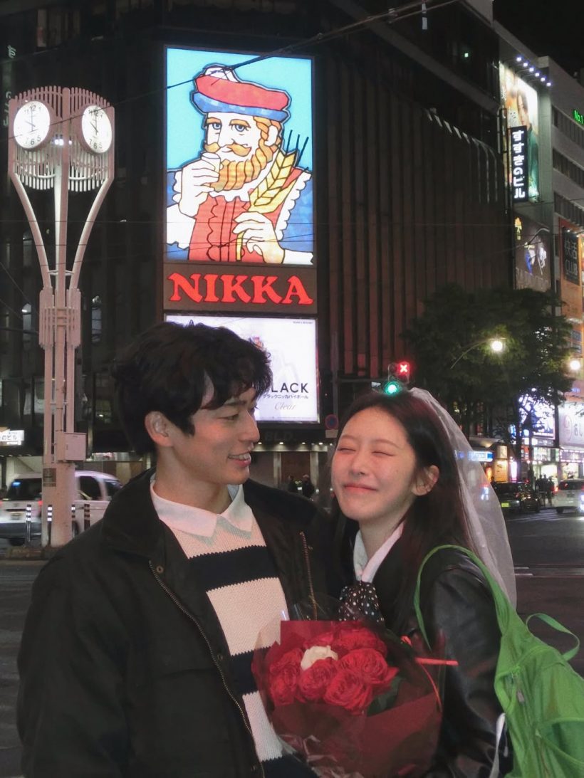 บอกลาคานทอง! นักแสดงสาวถูกหนุ่มคุกเข่าสวมแหวนแล้ว