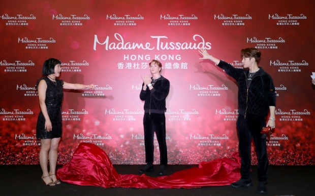 เปิดตัวแล้ว! หุ่นขี้ผึ้ง Madame Tussauds ของศิลปินหนุ่ม “แจ็คสัน GOT7”