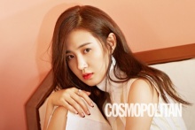 ยูริ (SNSD) เผยแฟชั่นที่แคลิฟอร์เนีย ใน COSMOPOLITAN