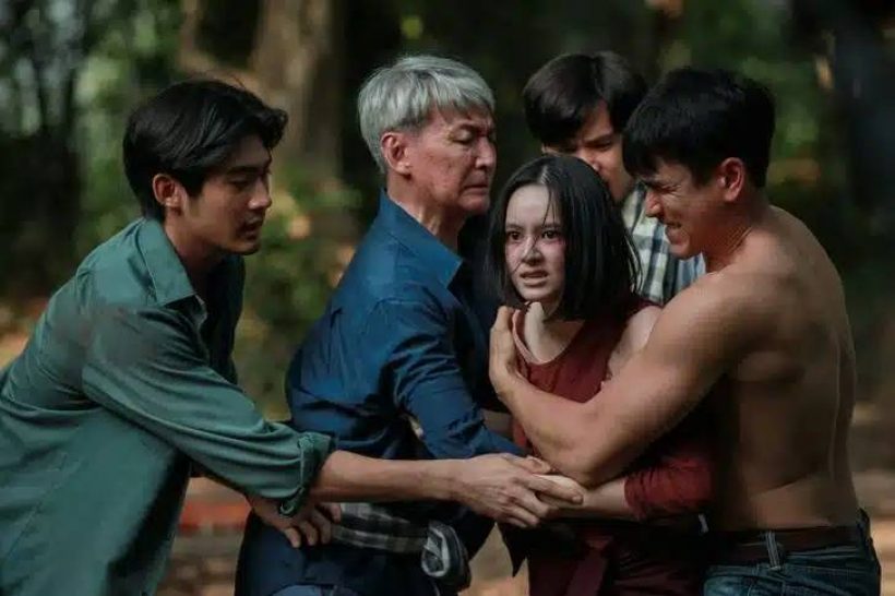 ณเดชน์ โชว์กล้ามท้องแน่นใน ธี่หยด3 สื่อตปท.อวยยศ พร้อมเผยเหตุผลที่ถอดเสื้อ