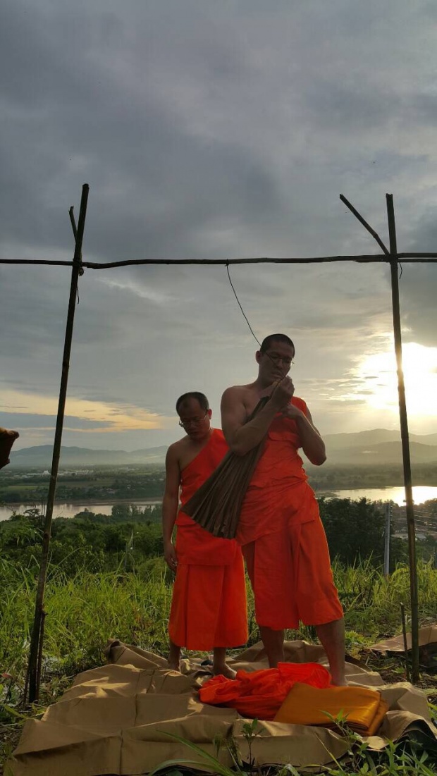 1 เดือนกับชีวิตใต้ร่มกาสาวพัสตร์ของ พระวู้ดดี้ คนดู