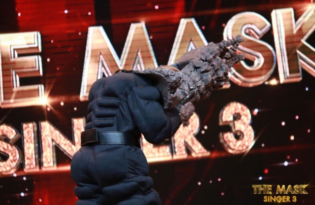 เซอร์ไพร์สแรง!! หน้ากากหิน The Mask Singer ชาวบ้านถึงกับช็อกพอรู้ว่าเป็นคนนี้