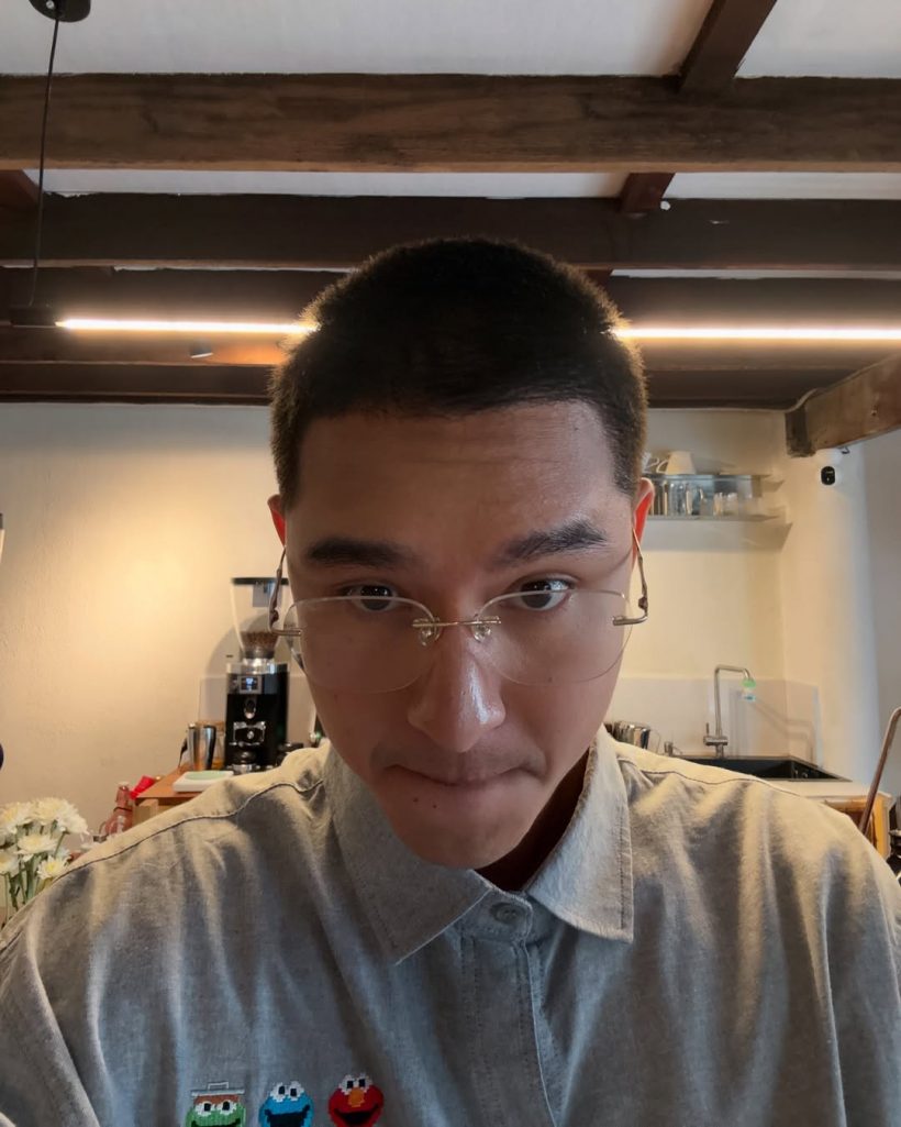 เกิดอะไรขึ้น พระเอกดังโผล่เวที IQIYI ลือย้ายค่ายเเล้ว